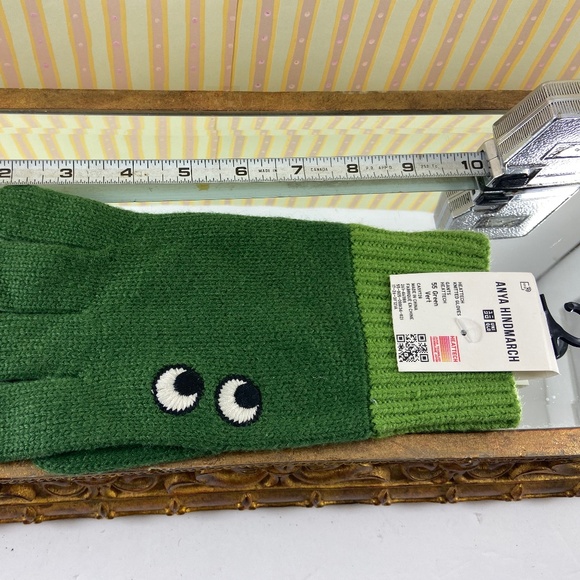 Anya Hindmarch NWT Green Gloves - Picture 5 of 10
